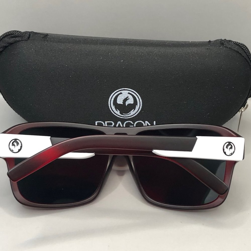 New Dragon Glasses - Picture 3 of 3